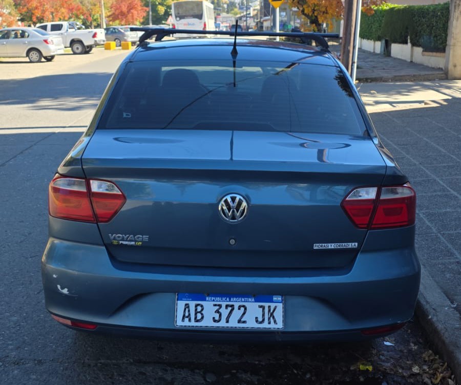 VW VOYAGE 2017