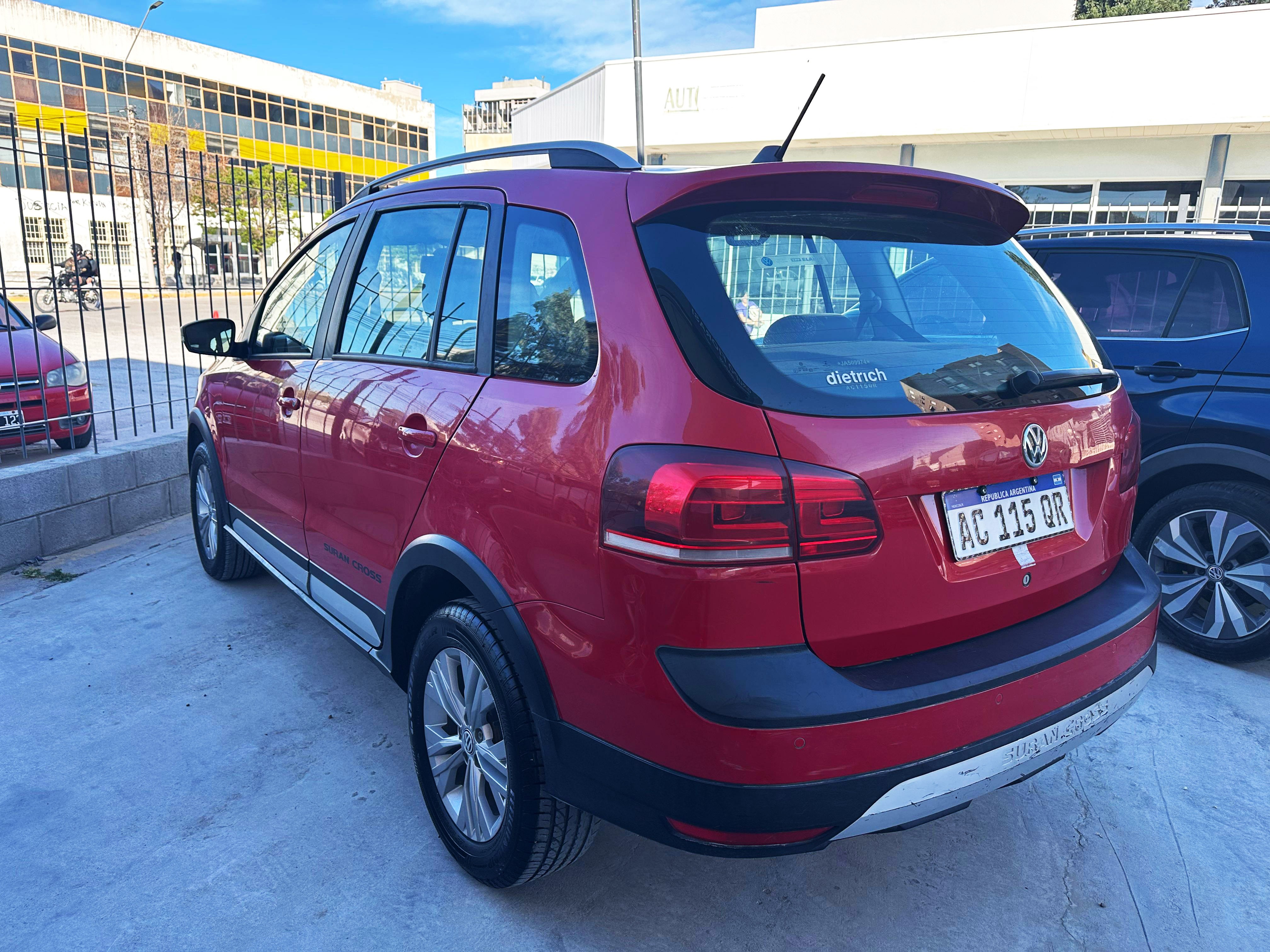 VW SURAN CROSS 2017