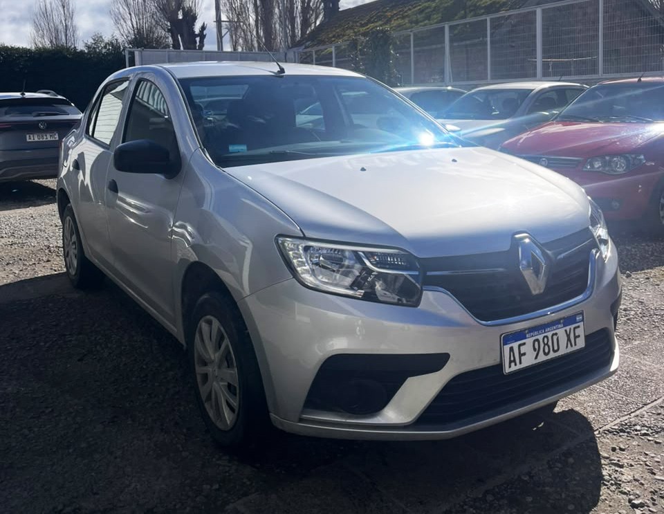 RENAULT LOGAN 2023